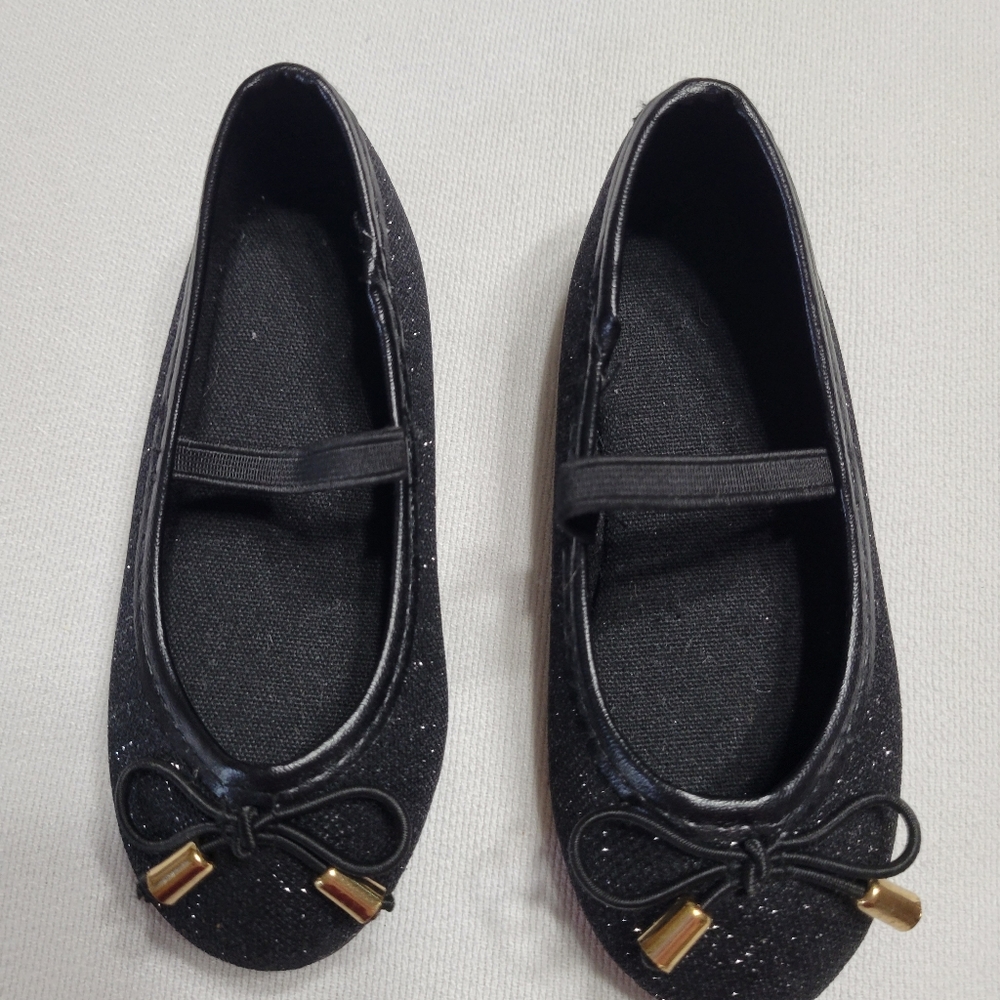 Toddler girl Ginfive size 5 black sparkly flats